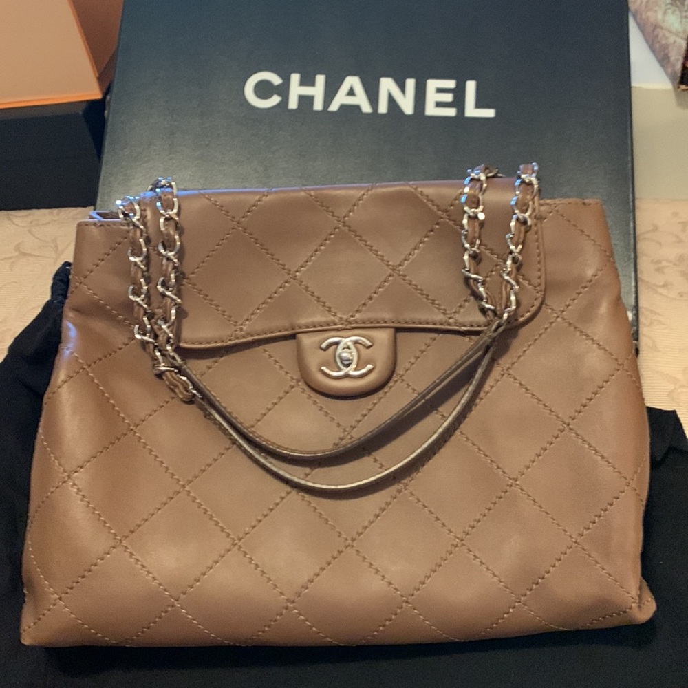 Chanel Pristine Diamond Weave Bag Purse Brown/Silver $5995